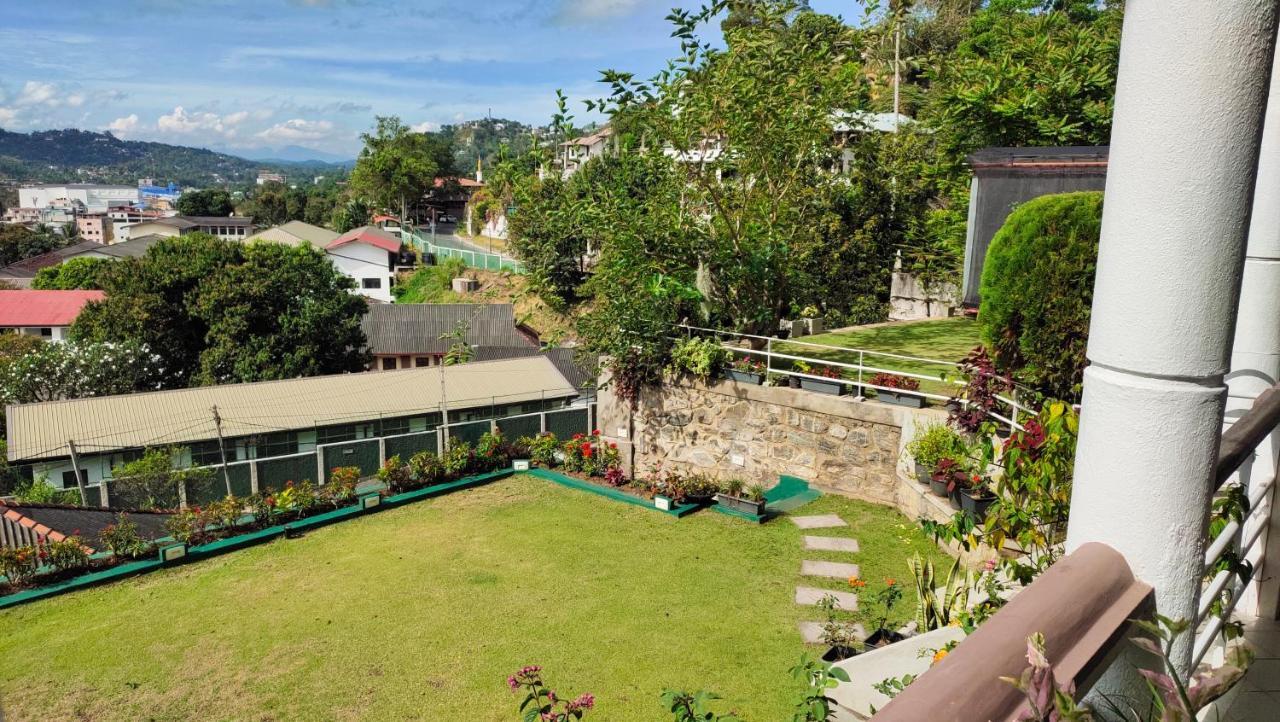 Marvel Hills Kandy Exteriör bild